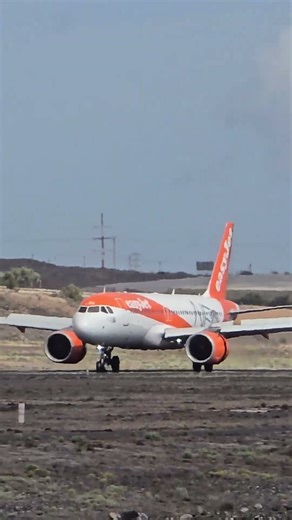 easyJet (NEO LiveryAirbus A320-251N (OE-LSV) (12-11-25) BER to SPC 🔀 TO TFS #easyjet #airbus