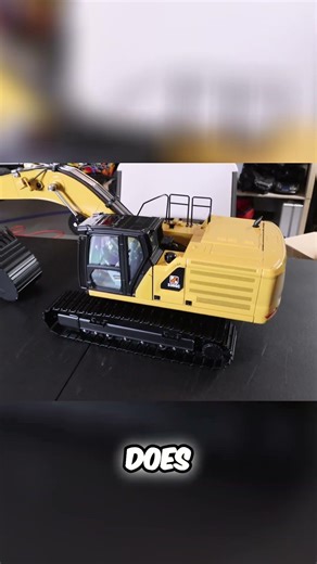 This MINI Excavator is WILDLY Functional - REAL Hydraulics! #shorts