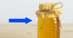 7 reasons why you should eat honey EVERY single day