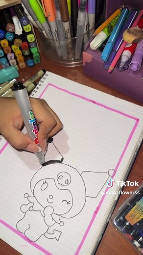Portadas de Kuromi para cuadernos creativos