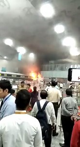 🟦🟥 𝗡𝗢𝗥𝗧𝗛𝗘𝗔𝗦𝗧 𝗟𝗜𝗩𝗘 | 𝗡𝗔𝗧𝗜𝗢𝗡𝗔𝗟 Fire breaks out inside Netaji Subhash Chandra Bose International (Kolkata) Airport Video courtesy: Insider Paper #fire #kolkata #northeastlive | Northeast Live