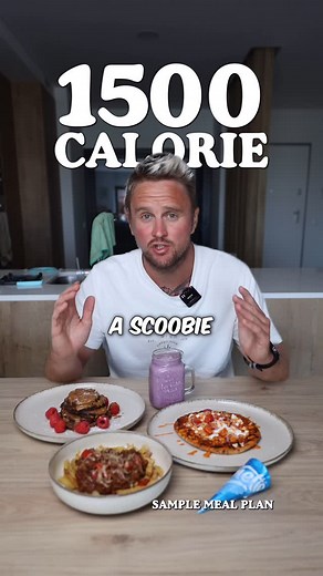 Fraser Reynolds on Instagram: "1500 calories doesn’t have to be boring 💥 Chocolate protein pudding pancakes Chicken Pesto & Feta Flatbread Protein Summer Smoothie Dirty Fries Netflix and Cornetto For the full breakdown, instructions and nutrition of each comment “recipes” and I’ll send you them across ❤️ Big love Fraz #mealplan #fulldayofeating #1500calories"