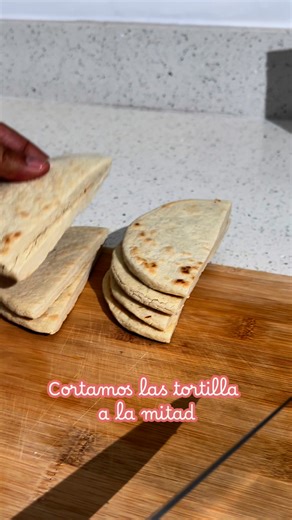 6.5K reactions · 172 shares | Cuando en casa sobraban tortillas, mamá...