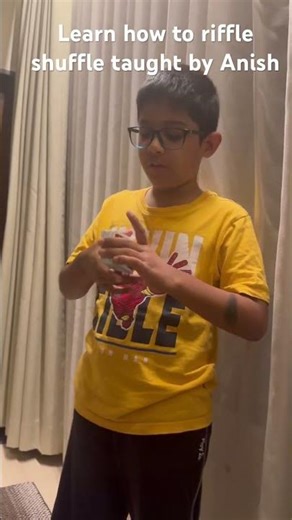 Learn how to do riffle shuffle