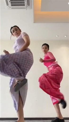 Two - bbno$ 🇲🇲| Left Right Go Dance Trend #dance #trending #couple #dynamicduo