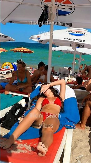 Bright Red Bikini 👙☀️🏝️ Beach Walk 🏖️ #beach #bikini #beachwalk #beachvibes