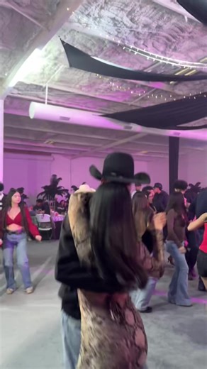 Discover the Excitement of 2-Step Dance Moves!