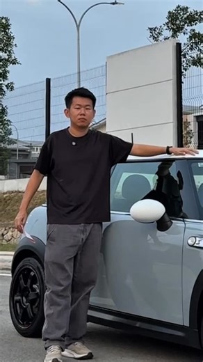 KAKI VIOS on Instagram: "2011 Mini Cooper S R56 1.6 Turbo (A) Facelift RM35,900 1 Owner • Geran Panjang Mileage 130k+ 100% No Accident / No Banjir Engine N18 – 180hp (lebih power & reliable) Cat 90% cantik Lampu Facelift depan belakang – nampak jauh lebih fresh Sport Rim TE37, tayar bunga tebal Suspension mantap, cornering padu Facelift bumper depan belakang – look lagi smart Rooftop 2 tone putih Kereta wrapping design simple tapi sporty – clean & classy Interior 90% cantik • Dashboard button se