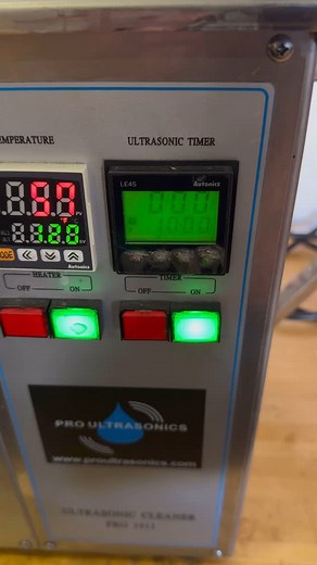 Fletcher Wulff | #95w on Instagram: "Have you used an ultrasonic cleaner? 樂 How does an ultrasonic cleaner work? An ultrasonic cleaner uses high-frequency sound waves to create microscopic bubbles in a liquid, which gently remove dirt, grime, and contaminants from surfaces. #racing #dirttrackracing #dirtlatemodel #dirtmodified #racecar #ultrasonic #mechanic"