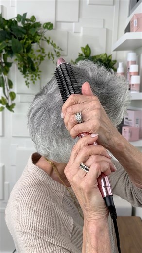 2.7K views · 12K reactions | A styling tool for all hair lengths, our Perfecter Pro Heated Round Brush is a hot tool with firm bristles that effortlessly glide through hair to create lift, volume, waves, curls, flips, smoothness, and shine. 勺 Shop here: https://calistatools.com/collections/heated-brushes/products/perfecter-pro-heated-brush #hairtools #calistatools #hottools #hairessentials #hairtutorial | Calista by Maria McCool | Facebook
