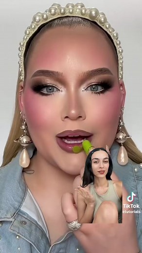 Weirdly Beautiful MAC Gloss Stick Review