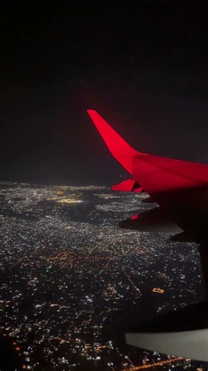 Night Flight View over Baku 🇦🇿 | Amazing City Lights from Plane Window ✈️ #shorts