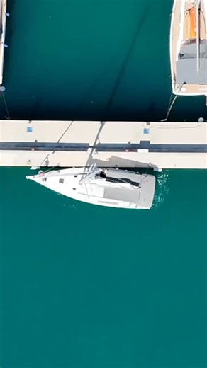 Oran on Instagram: "Comment “Info”, and I’ll send you some information about my upcoming sailing courses this season 😁 Comment “link”, to get a link to the full video on YouTube About this lesson Quick intro, then straight into the good stuff. This RAW lesson shows exactly how to leave an alongside dock on a monohull using a **forward spring line**. It’s one of the cleanest, safest ways to get off the dock when you’ve got wind pinning your bow in — or when you simply want a smooth, controlled d