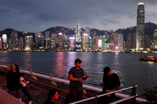 Hong Kong Shares Rebound Slightly; Vanke Rises on Bond Payment Extension