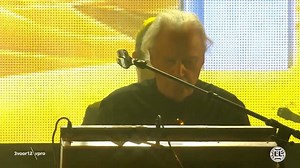 11K views · 397 reactions | Giorgio Moroder tocando "Giorgio By Moroder" el track que le hizo Daft Punk en su álbum "Random Access Memories" en 2013. ♫ Sigue las mejores playlist electrónicas: https://spoti.fi/2XUcz5C | MDM Música | Facebook