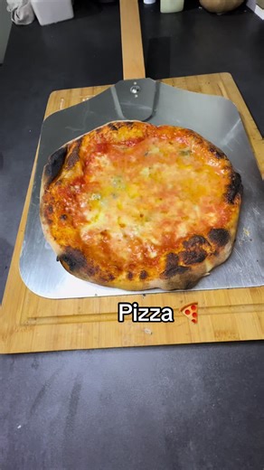 Pizza 🍕 Für das Rezept gerne kommentieren ☺️ #fyp #viral #followme #pizza #homemadepizza