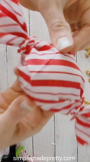 #dollartreediy #dollartreecommunity #dollartreelover #dollartree #dollartreefinds #dollartreeornaments #peppermintchristmas #peppermintornaments