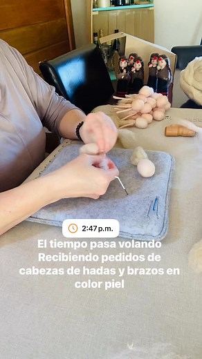 68K views · 576 reactions | Esta tarde estaré terminando un pedido de hadas si logro terminarlo les muestro en la tarde en live cortito. Anímate a aprender o si deseas avanzar rápido, pide esta parte importante lista para que tu termines en casa. 20 cabezas y brazos listos en $30.000 | Tutoriales de Artesania | Facebook