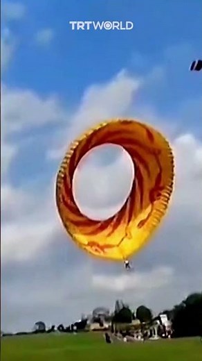 Man dragged into sky by giant kite at kite festival in China