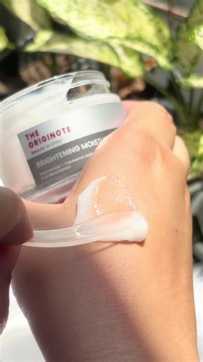 Glow starts with hydration! ✨ The Originote Brightening Moisturizer combines Niacinamide Tranexamic Acid Fruit Extracts to brighten dull skin, fade dark spots, deeply hydrate, and reveal a smoother, more radiant complexion. Perfect for everyday use and suitable for layering with your favorite skincare products. Get yours Now!! #originotemoisturizer #originotebrighteningmoisturizer #tranexamicacid #brightenskin #theoriginote