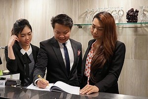 9 Top Tips - How to Motivate your Receptionist