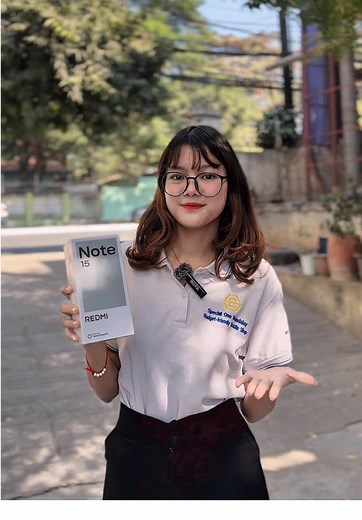 Note 15 သစ်ရောက်လာပါပြီ