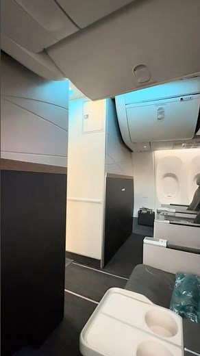 First Class Alaska Airlines 🇺🇸 Boeing 737 Max 8 #alaskaairlines #hawaiianairlines