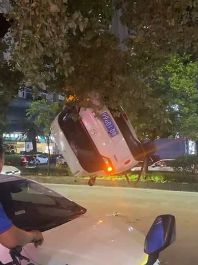 Dubstep Parking Fails: A Hilarious Rave Moment
