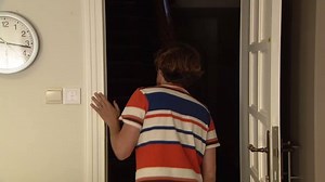 54K views · 613 reactions | Een doorgedreven digitalisering zorgt niet alleen voor ontslagen, maar ook de ontreddering bij digibete ouderen is groot. Gelukkig is er Jelle De Beule, eigenaar van een goed hart en een encyclopedische kennis van Het Internet. | De Ideale Wereld | Facebook