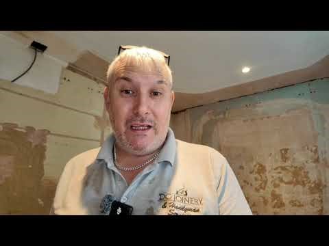 HOW TO INSTALL A HOWDENS KITCHEN DAY 2