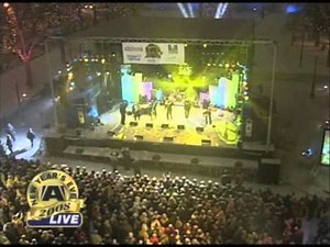 Rawlins Cross - A Little of Your Lovin' (Live)