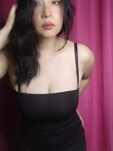 Exploring Sensuality in Black Safari Themes