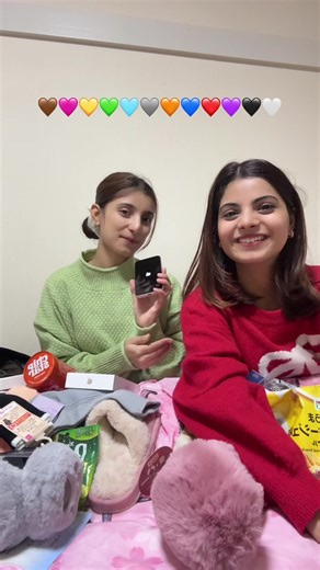 Don’t miss the last one 😅❤️#iphone #surpise #sisters #giftexchange #colorgift @sabnamlamichhane2❣️