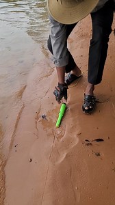 3.2M views · 10K reactions | metal detecting ancient sword #metaldetecting #seekerchip #pinpointer #find | Metal detecting | Facebook