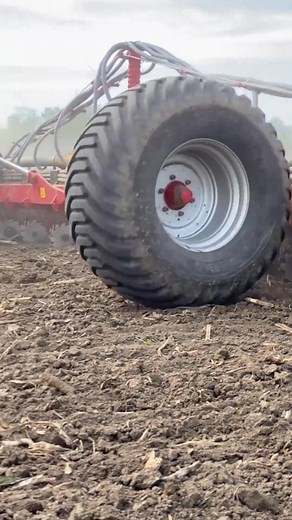 3.5K views · 79 reactions | The Case IH 500 Quadtrac is an absolute beast! #caseih #quadtrac500 #CaseIH #Quadtrac500 | Lisa H | Facebook