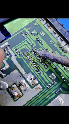 2.1K views · 186 reactions | IC PWM TL494 damaged due to reverse current #pwm #powersupply #converter #electronics #repair #DCtoDC | Giyan Circuit | Facebook