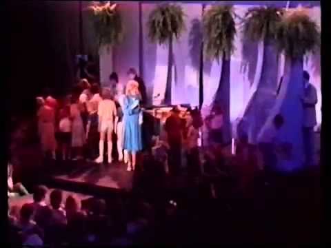 SANDI PATTI LIVE IN 1983 WITH LARNELLE HARRIS)