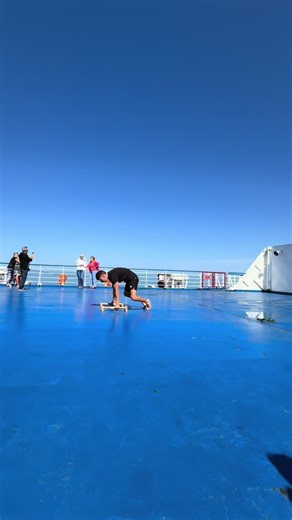 Video di cele_sw___ (@cele_sw___) con som original - Reverse Flow