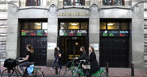 ASML ging door de 1000-euro grens, maar het kan altijd gekker: kijk maar eens naar deze Belgische koekjesbakker