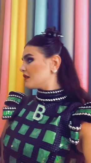 Queen Boleyn! 👑💜🙌🏻 #dontloseurhead #everybodychill #sixthemusical