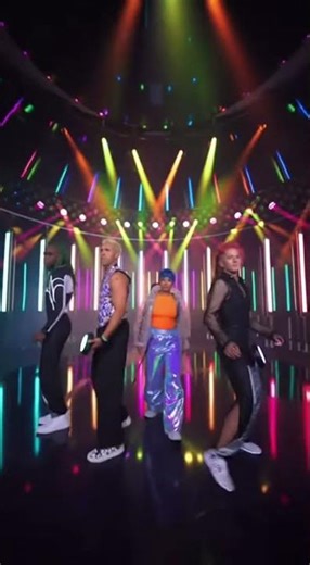 Keep watching… 🙂 performance under rainbow colored strobe lights #danceartistry #dance #dancedelight