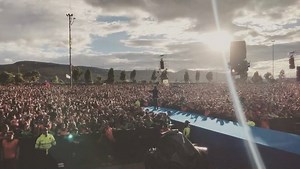 235K views · 7.7K reactions | Que lindo ver a toda la iglesia de Bogotá unida declarando la grandeza de Dios, durante el Festival de @luispalaulive “Oh Señor, Señor nuestro, tu majestuoso nombre llena la tierra. Tu gloria es más alta que los cielos” Salmo 8:1 | Generacion 12 | Facebook