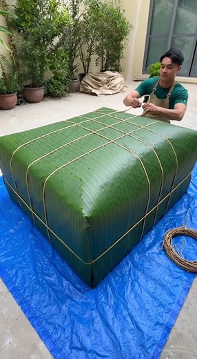 Hướng dẫn gói bánh chưng khổng lồ 2m
