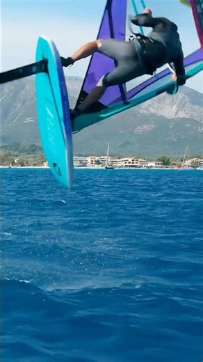 Foiling FORWARD LOOP 🔁