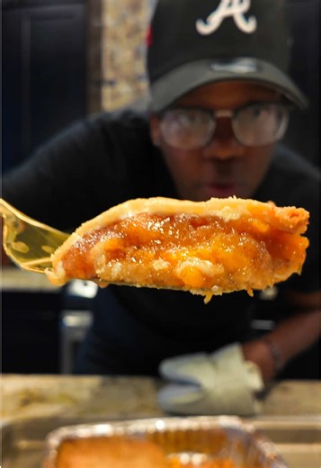 Trying TT Patti LaBelle Peach Cobbler TT Pattie I LOVE YOUUUUU! Yall tried this? #pattilabelle #peachcobbler #pattypie