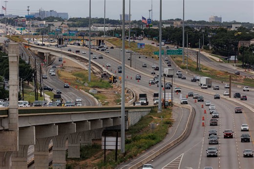 Drivers beware: TxDOT plans major closures of Loop 1604, I-10 this week