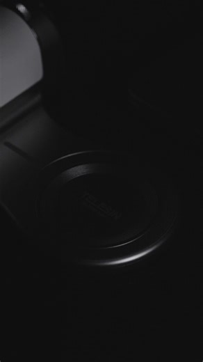 One Grip, Beyond Limits. ✨ Meet the new 𝑻𝑬𝑳𝑬𝑺𝑰𝑵 𝑷𝒓𝒐 𝑺𝒉𝒐𝒕 𝑰𝒎𝒂𝒈𝒊𝒏𝒈 𝑮𝒓𝒊𝒑. ☁️ Fashion Cloud White.Return creation to nature. 🎨 With interchangeable keycaps,load an exclusive mood for every shutter click. 📸 Shoot lighter. Create freer--- 🔥Get 20% off with code CHT20 Claim your discount 👉https://reurl.cc/dqkpxz | Telesin Fashion