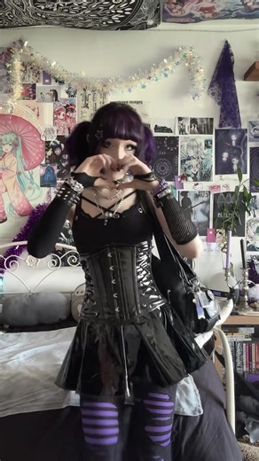 #ootd #fitcheck #alt #emo #gothic | gothic outfits
