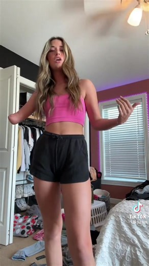 Best sound on tiktok hands down. #onearm #onearmgirl #amputee #armamputee #amputeegirl #onearmstruggle #onehand #fyp #disability #foryou #viral #onehanddancer💃💃 #onearmpower #girlpower #noarmnoproblem #amputeelife #nohandnoproblem #hand #arm #nub #armnub #nubarm