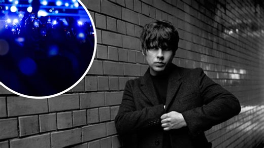 Jake Bugg doesn't mind fans filming on their smartphones at gigs